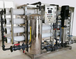 提供全套矿泉水，纯净水，凉白开，山泉水，富硒水设备。