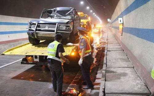 石屏丨技术专业,欢迎咨询,红河高速24小时道路救援电话,全城服务