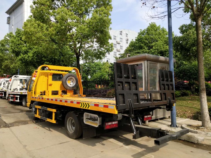 红河个旧专业补胎快速到达现场,专业加油加水