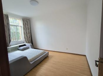 红河凤凰小区,3室2厅二手房出售,报价:42万元