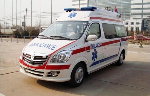 石屏长途救护车转运出租公司