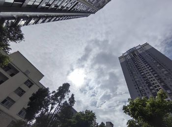 弥勒万城纪小区,3室2厅二手房出售(69.8万元)