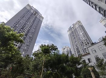 弥勒万城纪小区,3室2厅二手房出售(69.8万元) 弥勒万城纪小区,3室2厅二手房出售(69.8万元)