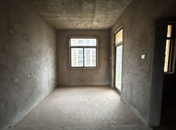 开远龙苑雅居,3室2厅二手房出售(66.8万元)