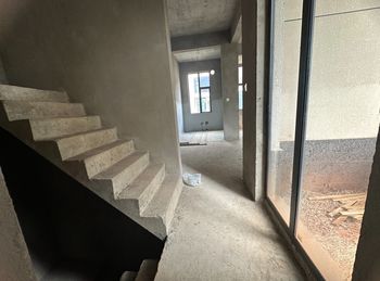 开远凤凰谷公园里,4室3厅二手房出售(136.6万元) 开远凤凰谷公园里,4室3厅二手房出售(136.6万元)