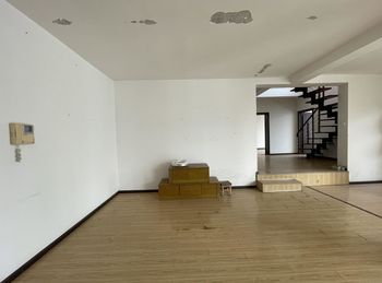 「红河」蒙自世纪花园东1院,5室2厅二手房出售,报价:60万元 「红河」蒙自世纪花园东1院,5室2厅二手房出售,报价:60万元