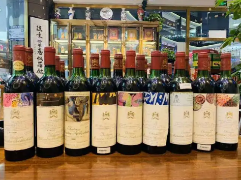 红河旧货回收-红河回收各种茅台酒名酒-各种茅台酒瓶最近的价格