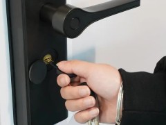 红河开锁换锁-红河开锁电话24小时电话 快速上门服务开锁换锁 红河电话 小时