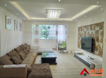 （警馨港湾小区房屋出租）「红河」蒙自警馨港湾,3室2厅房子出租(整租)，租金每月1600元