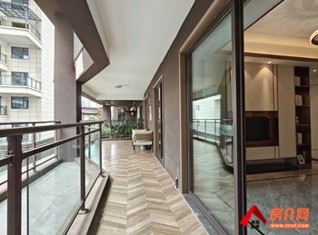 蒙自阳光公园首府,3室2厅二手房出售,报价:44万元