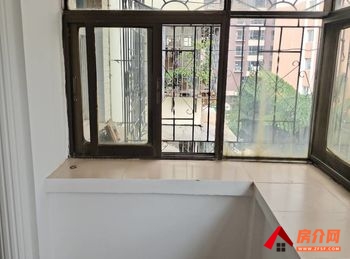 储运商场小区房屋出租丨个旧储运商场，2室1厅房子出租(整租)，租金每月600元