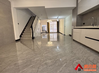 #凤湖庭院小区二手房#开远凤湖庭院,5室2厅别墅,报价:155万元