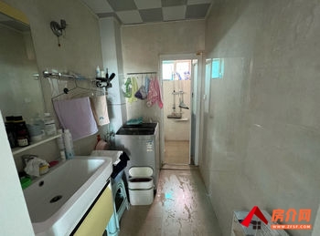 「红河」开远龙苑小区,3室2厅二手房出售,报价:41.6万元 「红河」开远龙苑小区,3室2厅二手房出售,报价:41.6万元