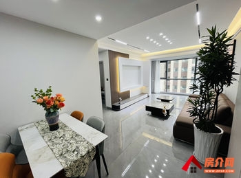 蒙自阳光天悦府，4室2厅二手房出售,报价：69.6万元