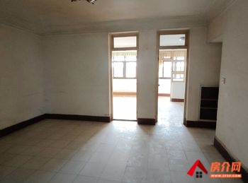 新苑小区小区房屋出售，个旧新苑小区，3室2厅，报价：12.6万元